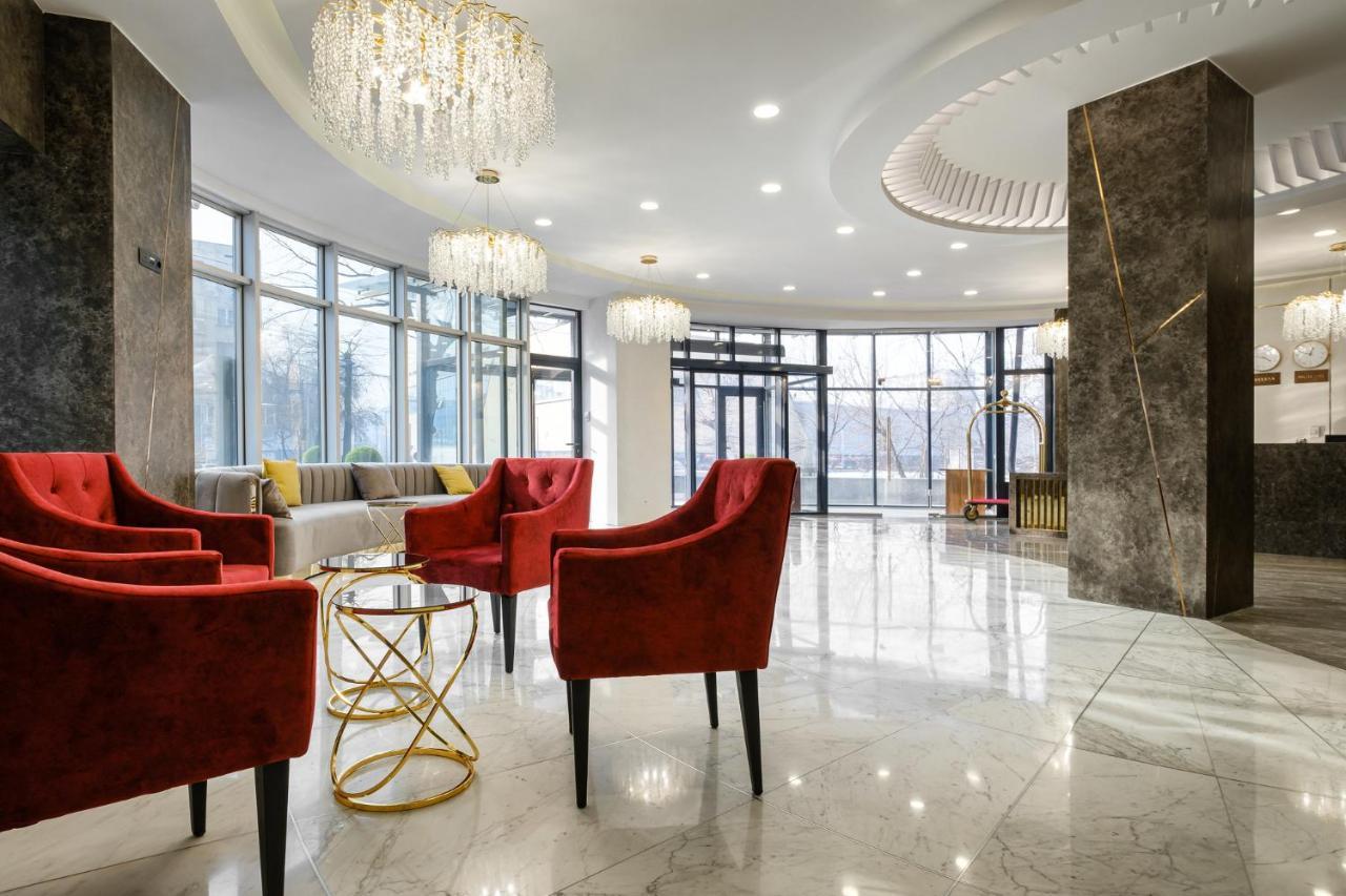 Grand Mildom Hotel Alma-Ata Exteriör bild