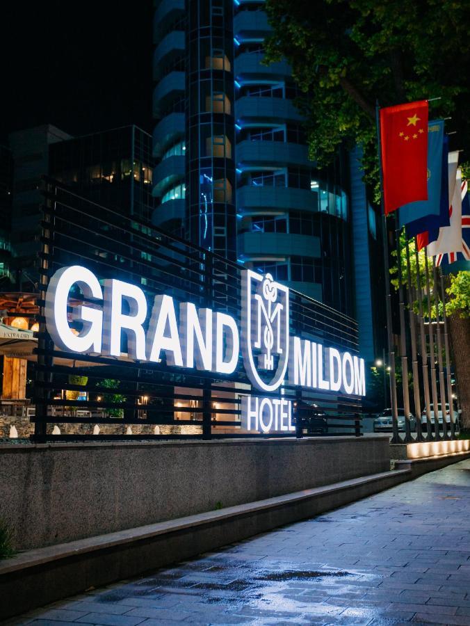 Grand Mildom Hotel Alma-Ata Exteriör bild